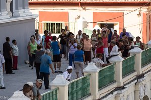 Morgengymnastik bei der Kathedrale