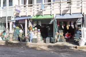 Fischereizubehör in Mawlamyaing