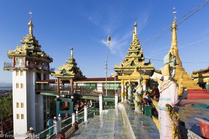 Aufzug zur Kyaik Than Lan Pagode bei Mawlamyaing