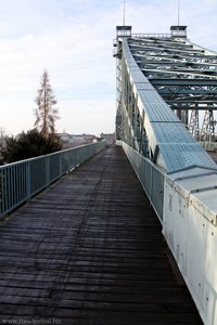 Fußweg über das Blaue Wunder