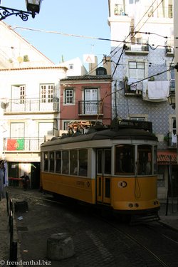 Eléctrico Nr. 28 von Lissabon