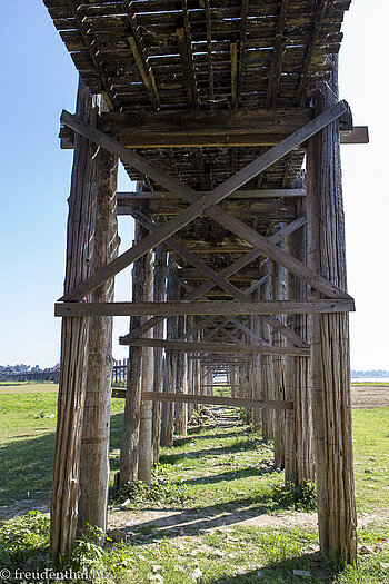 die U-Bein-Brücke bei Amarapura