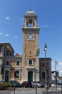 Turm der alten Fischmarkthalle von Triest