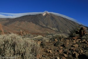 in Wolken leicht verhüllter Teide