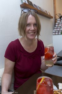 Anne im Café der Bongsan Culture Street in Daegu