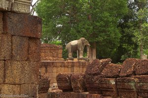 Elefant auf der zweiten Ebene beim Östlichen Mebon von Angkor
