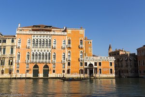 Der Palazzo Pisani Moretta neben der Dachterrasse der Brunettis.
