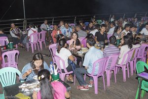 auf dem Nachtmarkt von Mawlamyaing