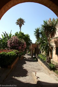 Blick in den andalusischen Museums-Garten des Oudaias