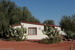 Bungalows in der Kalahari Anib Lodge bei Mariental