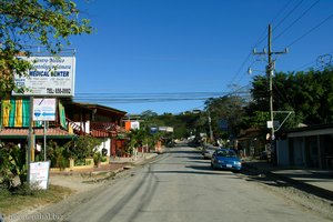 Straße zum Strand von Samara