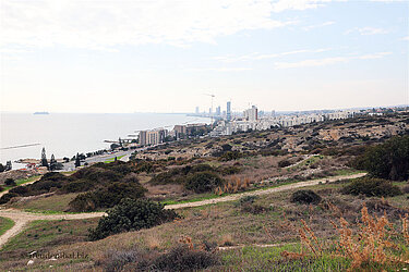 Blick auf die Hochhäuser von Limassol