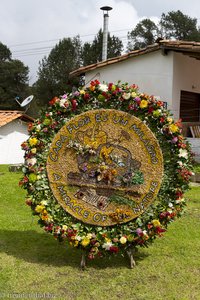 Ein Blumenrad für die Feria de Las Flores von Kolumbien.