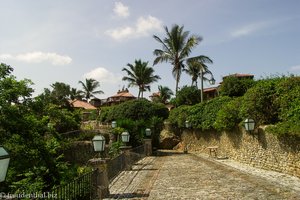 gepflasteter Fußweg in Altos de Chavón