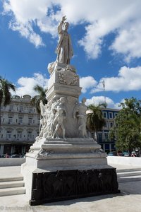 das Denkmal zum 24. Februar 1805 auf dem Parque Central