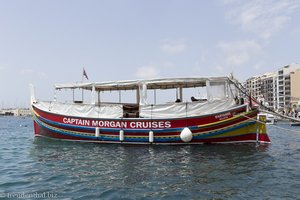 eines der Boote der Captain Morgan Cruises