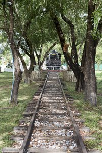 Eine Lokomotive am Ende der berüchtigten »Death Railway«