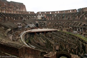 Blick über die antike Wettkampfstätte der Römer