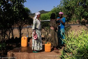 Brunnen beim Geierfelsen bei Addis Zemen