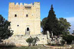 Auch »Very British« - mittelalterliche Burg auf Zypern