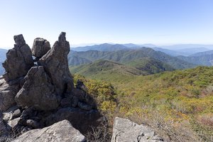 Zerklüftete Felsen am Gayasan