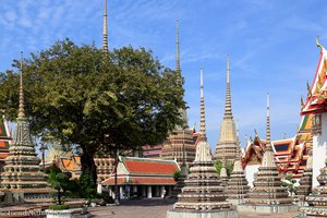 Chedis beim Wat Phra Chetuphon
