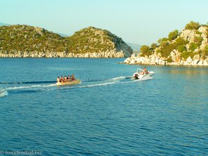 Bananaboat in der Bucht von Gökkaya.