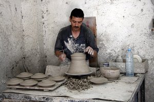 Töpfer bei der Arbeit in Fès