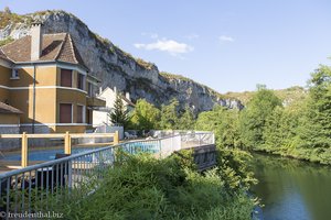 beim Hotel des Grottes