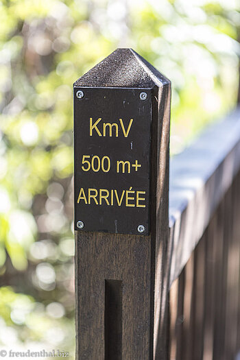 Höhenmarkierung auf dem Weg zur Gîte de Bélouve