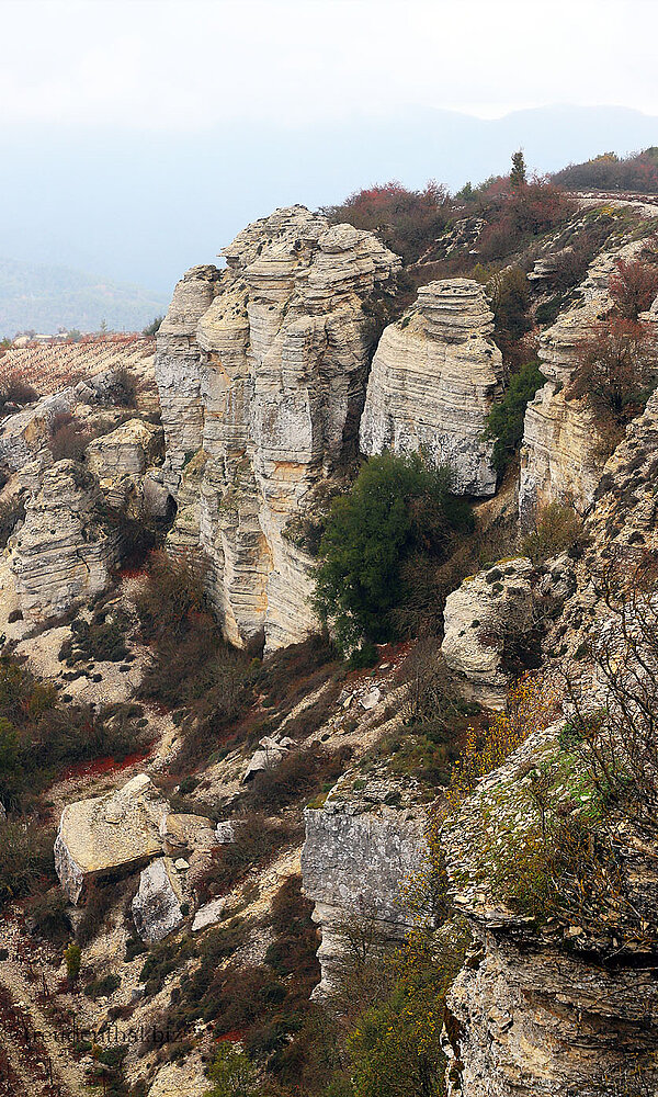 Verkarstete Kalktürme am Vouni Trail