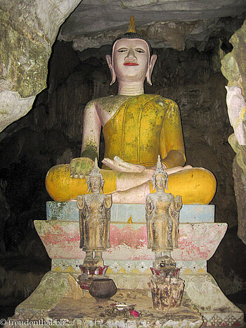 Buddha-Statue in der Tham Hoi