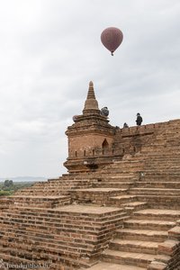 am Morgen bei der Pyathetgyi Pagode