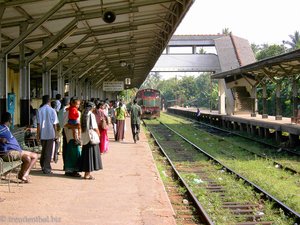 beim Bahnhof von Ambalangoda