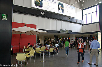 Gastronomie im Bereich der Schalter