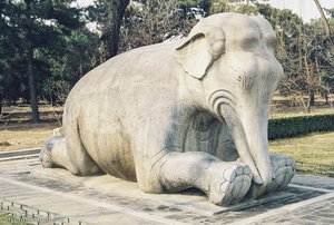 Elefant der Seelenallee der Ming-Gräber