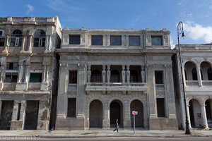 Manche Gebäude am Malecón sind saniert.