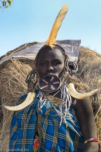 Dekorative Mursi-Frau mit Tellerlippen