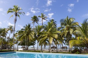 Hotelpool im Hukumeizi