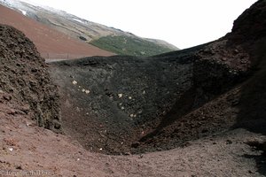 Blick in einen kleinen Nebenkrater