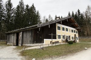 Sillbauernhaus aus dem Marmorort Adnet, Einhof aus dem Tennengau