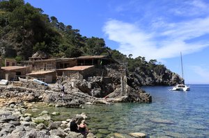 Blick über die Cala de Deià