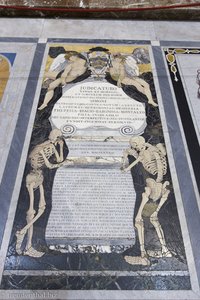 hier trauern die Skelette in der St. Paul's Cathedral von Mdina