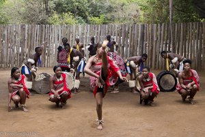 traditioneller Tanz im Swasi Cultural Village