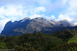 Ausblick von der Hill Lodge zum Kinabalu