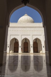 Blick auf die Kuppel der Sultan Qaboos Moschee in Salalah