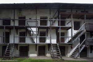 Vorratskammern und Wohnzellen an der Ringmauer von Tartlau