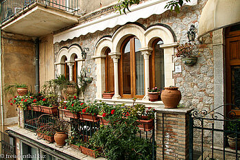 einer von vielen schönen Balkonen