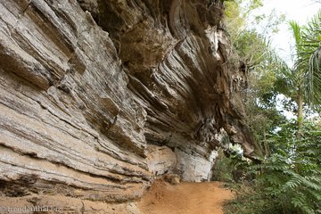 markante Kalkfelsen am Sendero Caburni