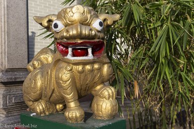 Löwe vor dem Chinesischen Tempel von Yangon